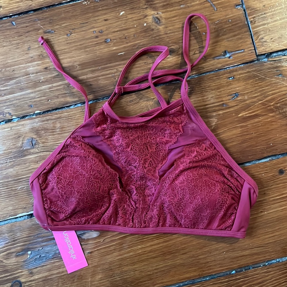 NWT Strappy Bikini Top